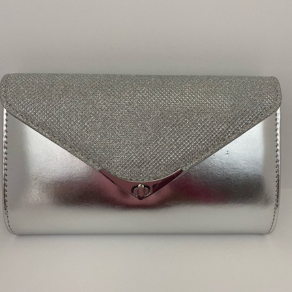 Nwot. Fiona Night Glitzy Purse. Silver. - Picture 1 of 8